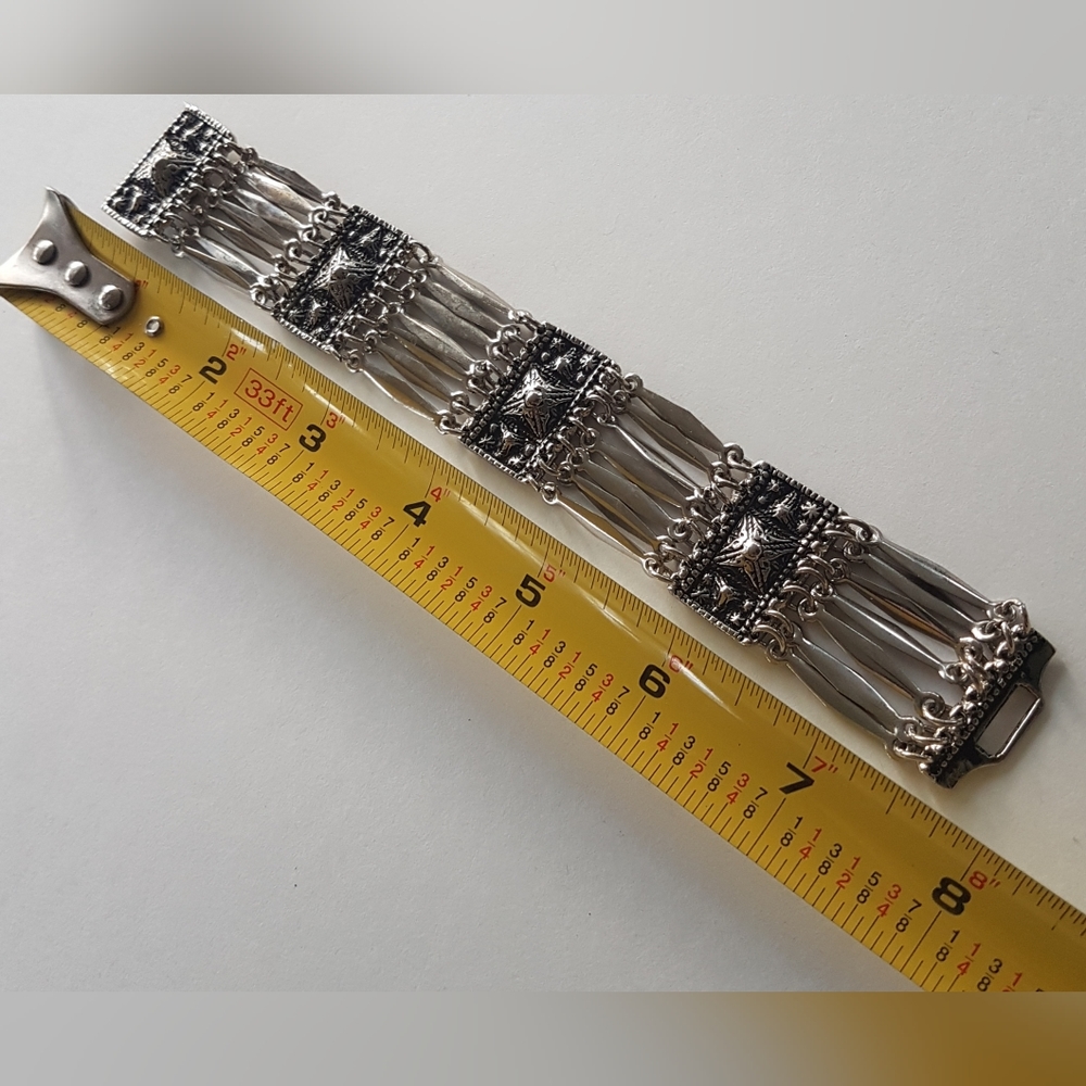 ⚪ Aztec Cuff Bracelet - Picture 4 of 4